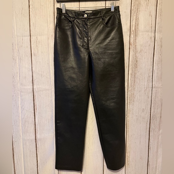 Wilfred Aritzia Faux Leather Straight Leg Pants Black Size
Small - Picture 2 of 7